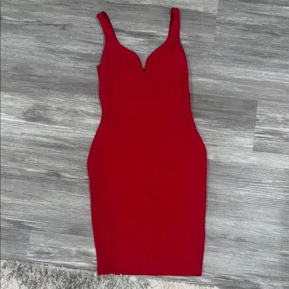 Elegant Red Sleeveless Dress